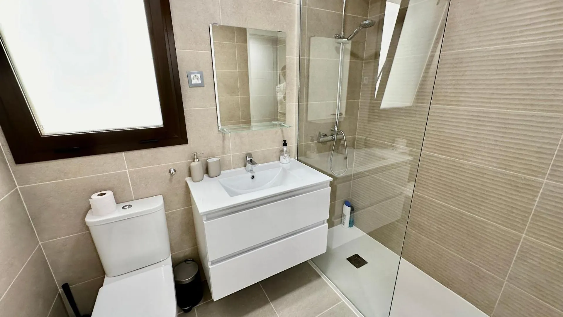 Ayre Homes 3 埃斯特波纳 0*,  西班牙